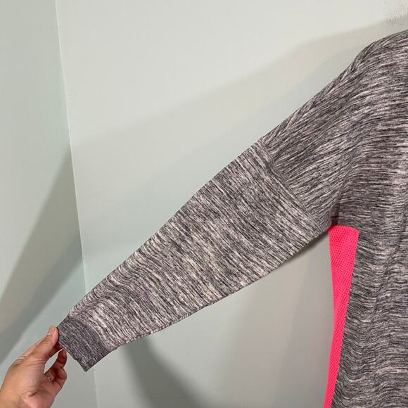 PINK Victoria's Secret Grey Large Print Graphics Pullover Sweatshirt Size XS - Picture 6 of 8